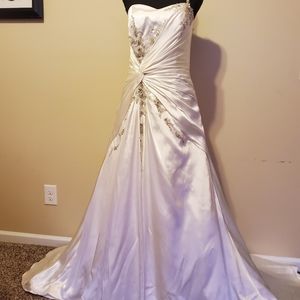 Wedding dress